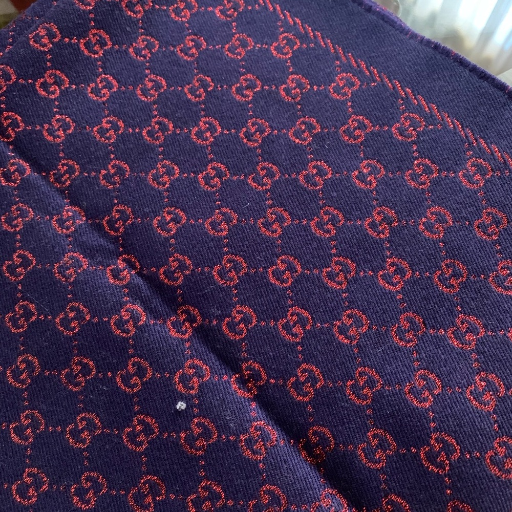 GUCCI scarf - navy blue/ metallic red ✨